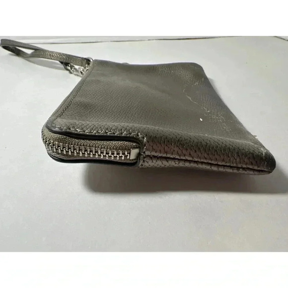 Coach wristlet - Picture 3 of 6